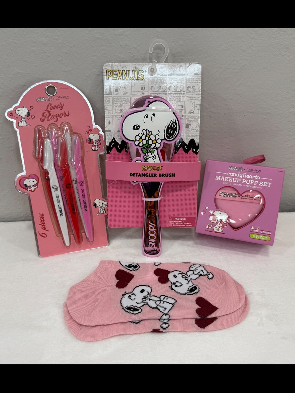 Snoopy Pink Beauty & Socks Bundle - Peanuts Célavi 4-Piece Set